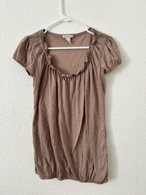 Belle Du Jour Taupe Short-Sleeve Scoop Neck Top